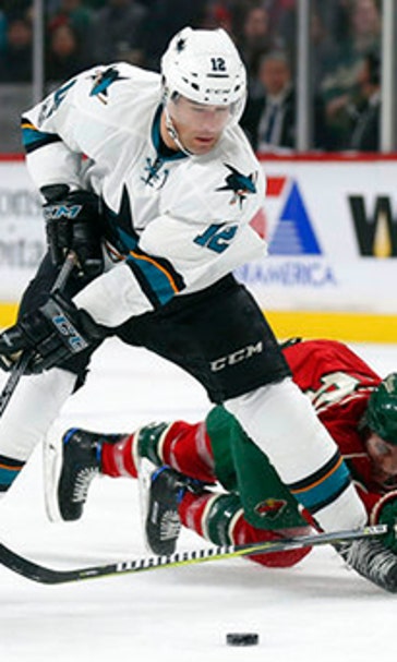 Sharks sign Thornton to 1-year deal after losing Marleau